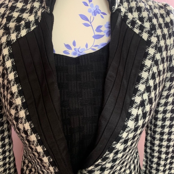 Black and white blazer - Picture 2 of 7